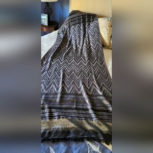 Chic Chevron Patterned Throw Blanket